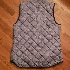Old Navy Jackets & Coats - Womens old navy vest size small Old Navy Jackets & Coats - Womens old navy vest size small